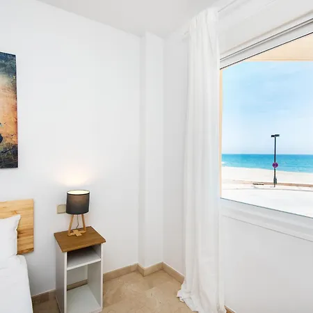 Madeinterranean Beach- Higueron Front Line Apartamento