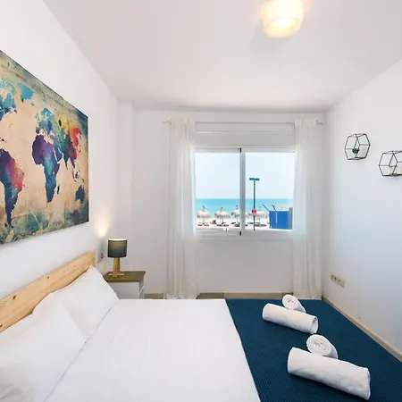 Madeinterranean Beach- Higueron Front Line Apartamento