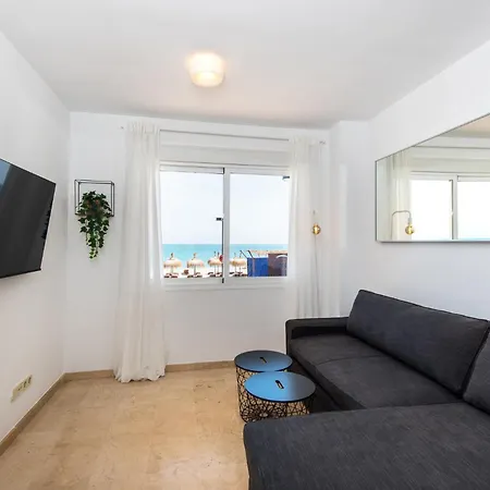 Apartamento Madeinterranean Beach- Higueron Front Line