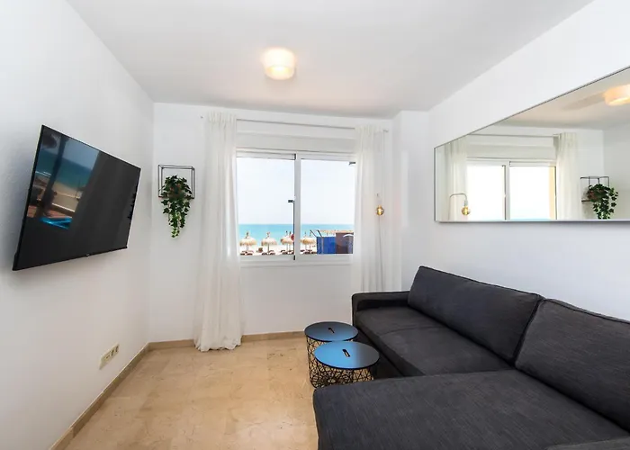 Apartamento Madeinterranean Beach- Higueron Front Line